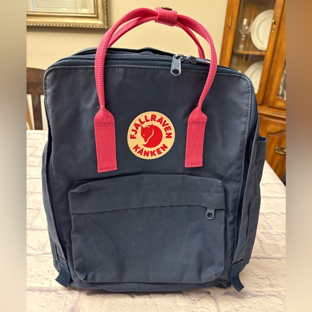 Kånken Navy Backpack with Pink Handles